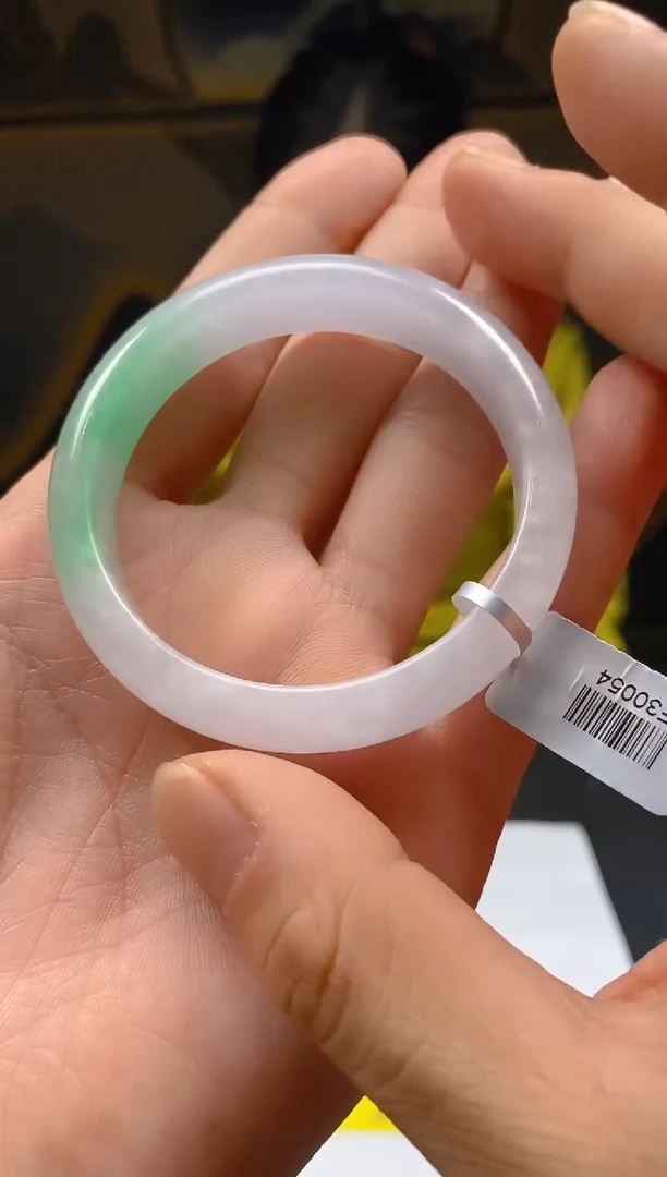 备注手镯圈口....52-53