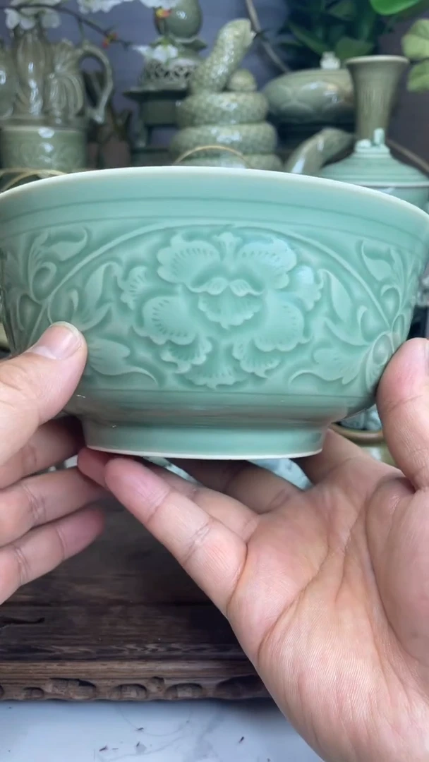 【闪购商品】17.5缠枝牡丹纹大面碗