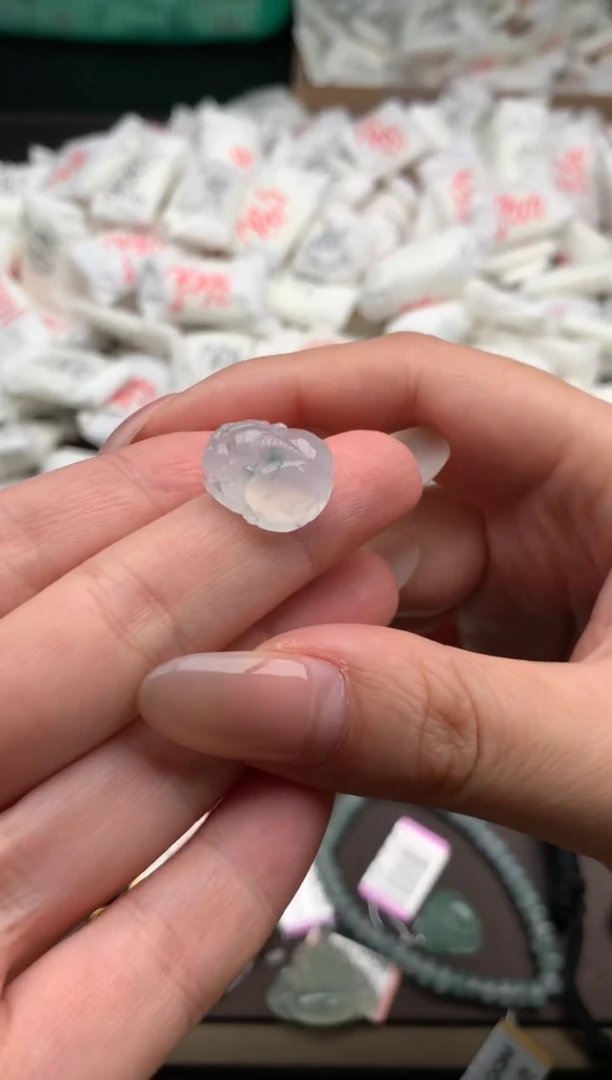 【闪购商品】翡翠挂件未镶嵌一