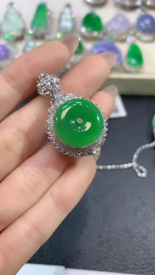 翡翠18K金镶嵌吊坠(不含链)C78翡翠