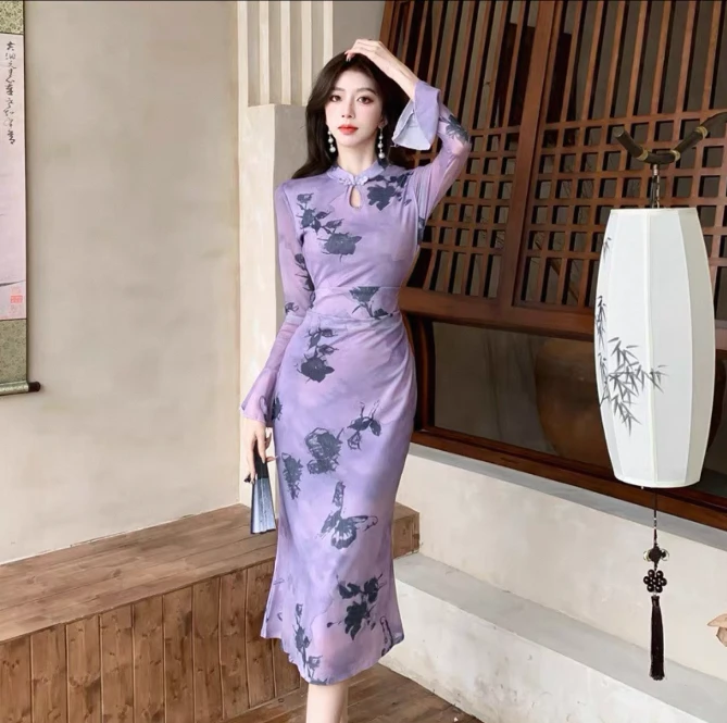 2025新中式改良旗袍裙女春夏修身长袖蝴蝶印花年轻显瘦减龄连衣裙