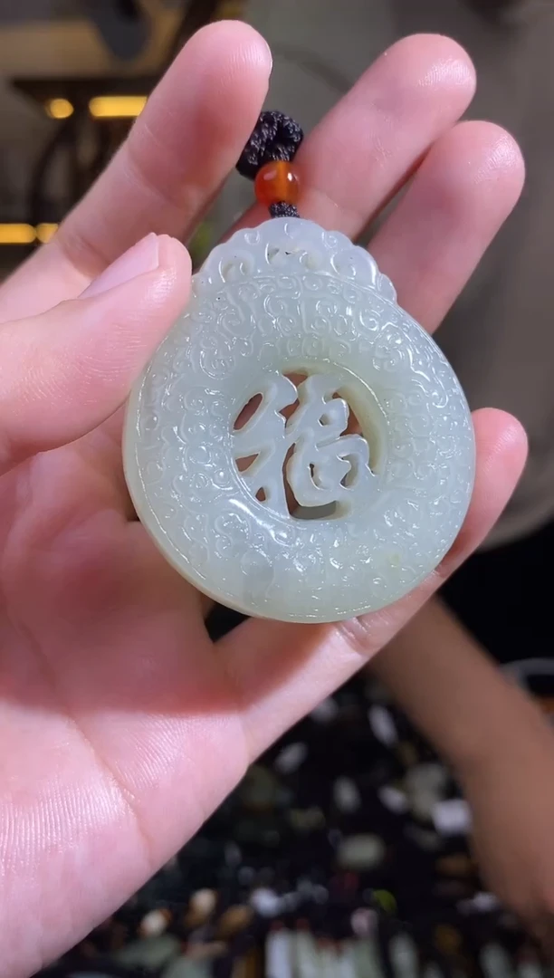 颈饰未镶嵌和田玉1