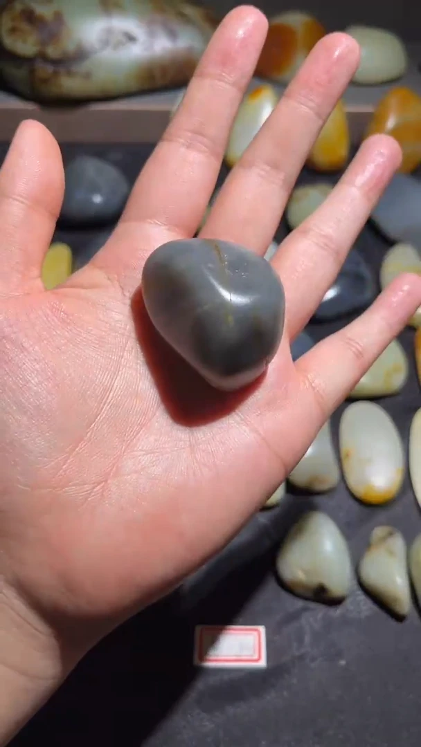 和田玉未镶嵌颈饰和田玉