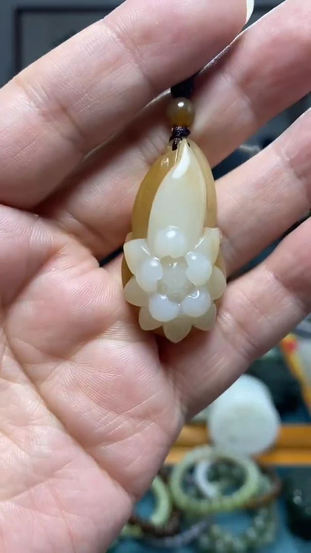 颈饰未镶嵌和田玉40