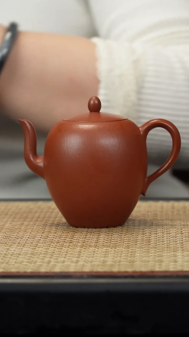 【闪购商品】紫砂茶壶朱泥美人肩160c