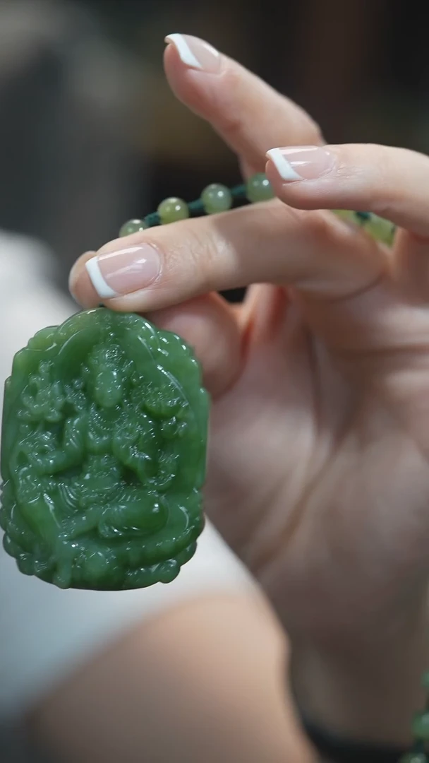 颈饰未镶嵌和田玉（碧玉）观音