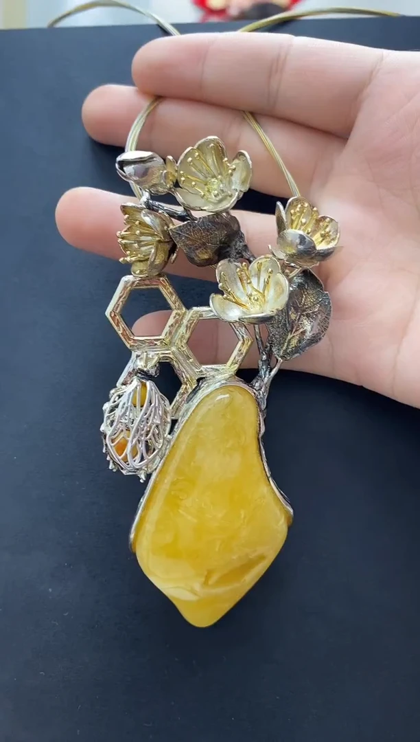 裸石琥珀未镶嵌吊坠