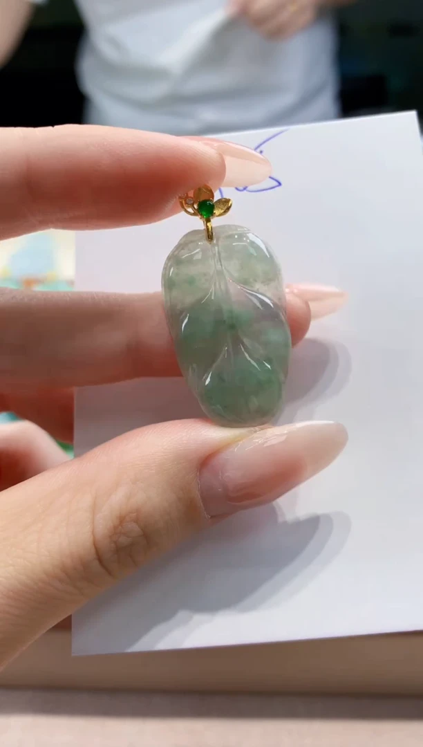 翡翠未镶嵌颈饰天然A货翡翠挂件