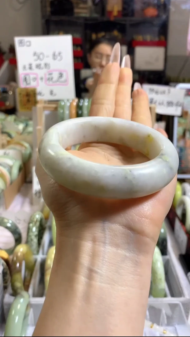 未镶嵌岫玉手镯22 57+ 包容