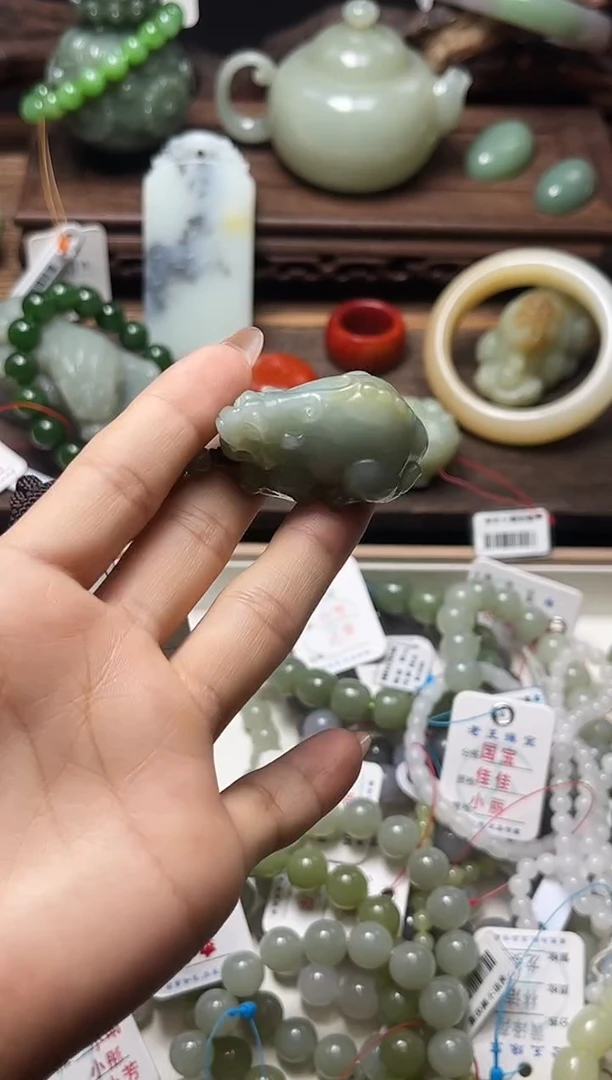 和田玉未镶嵌吊坠(不含链)吐拉牧场 貔貅有瑕疵9009680