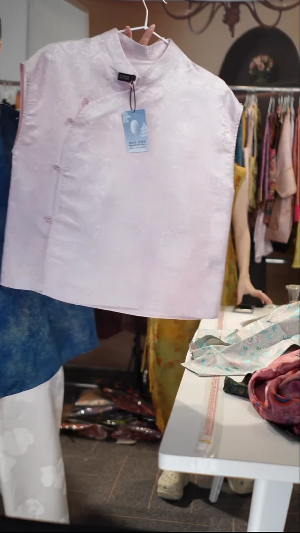 粉八达上衣罗甸