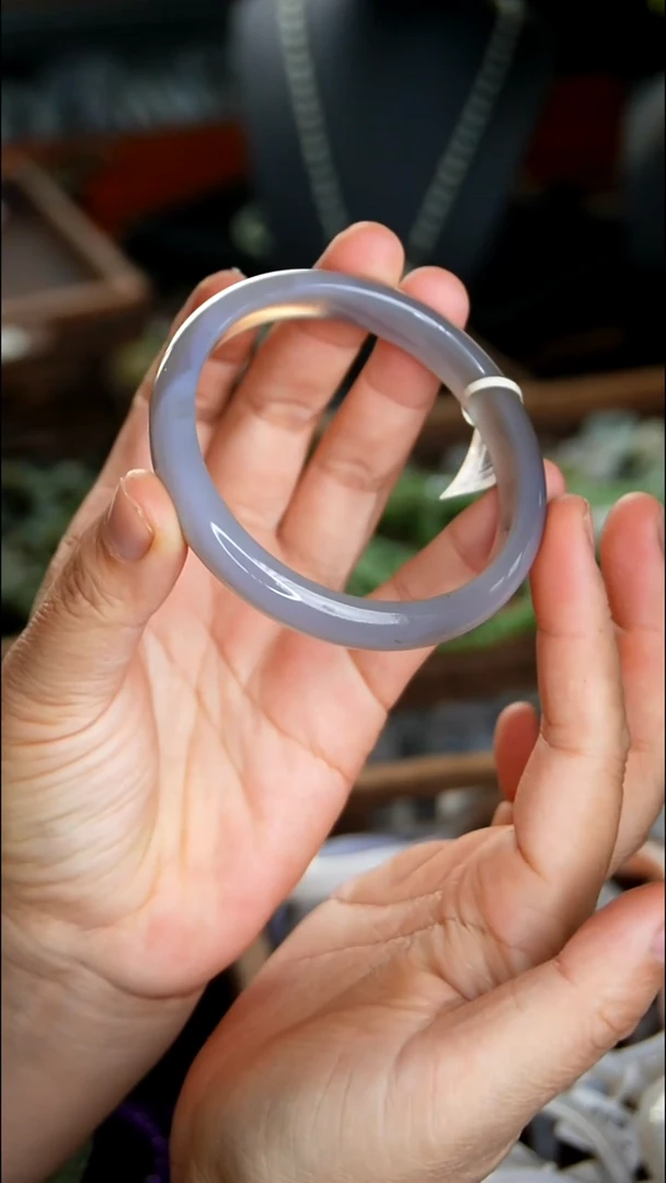 未镶嵌镯子玛瑙/玉髓1.2    61圈口