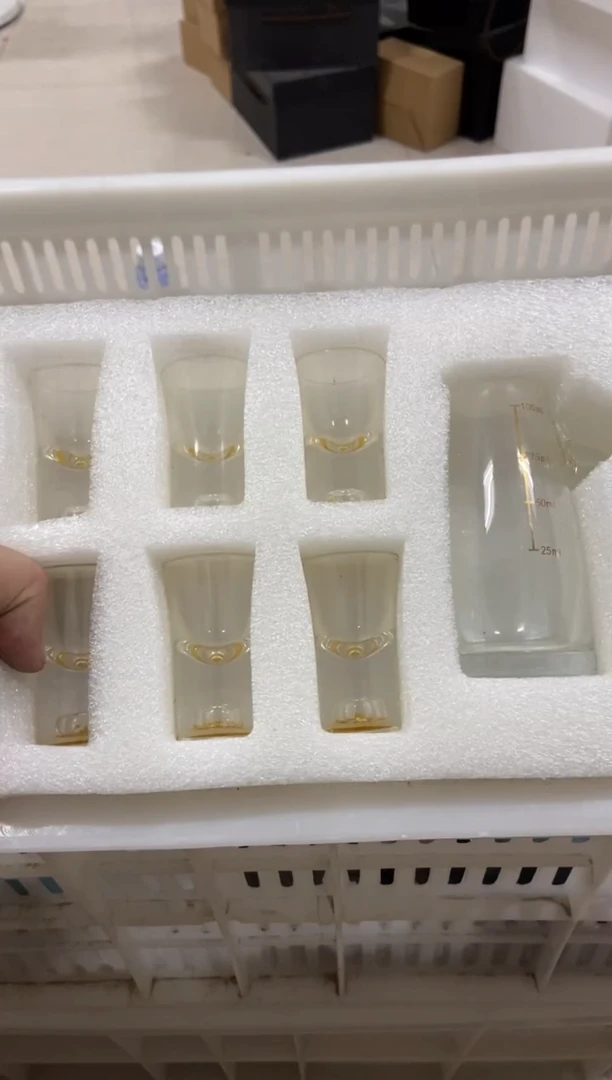 无运费险有瑕疵的摄影的产品有使用过的痕迹有点脏介意勿拍