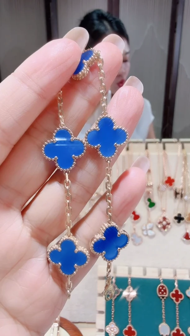 18K金镶嵌手链玛瑙/玉髓手链