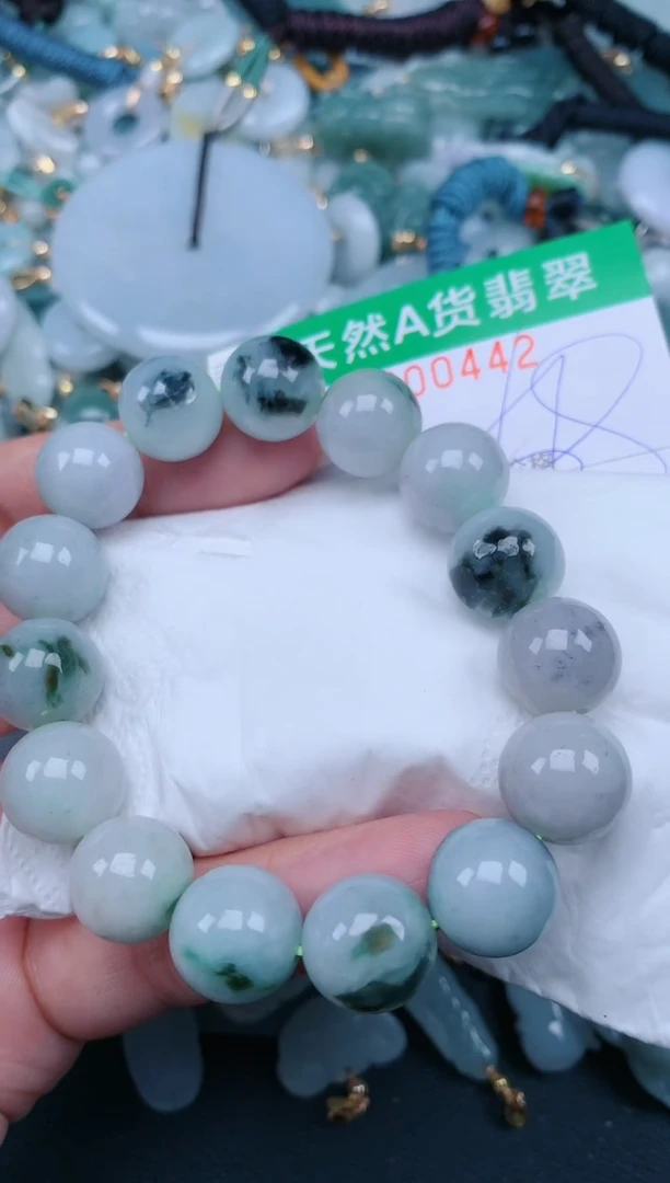 翡翠未镶嵌颈饰.0000442