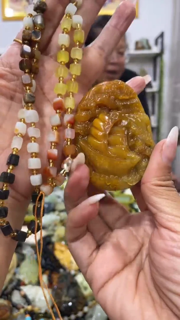 蛇纹石玉未镶嵌手把件