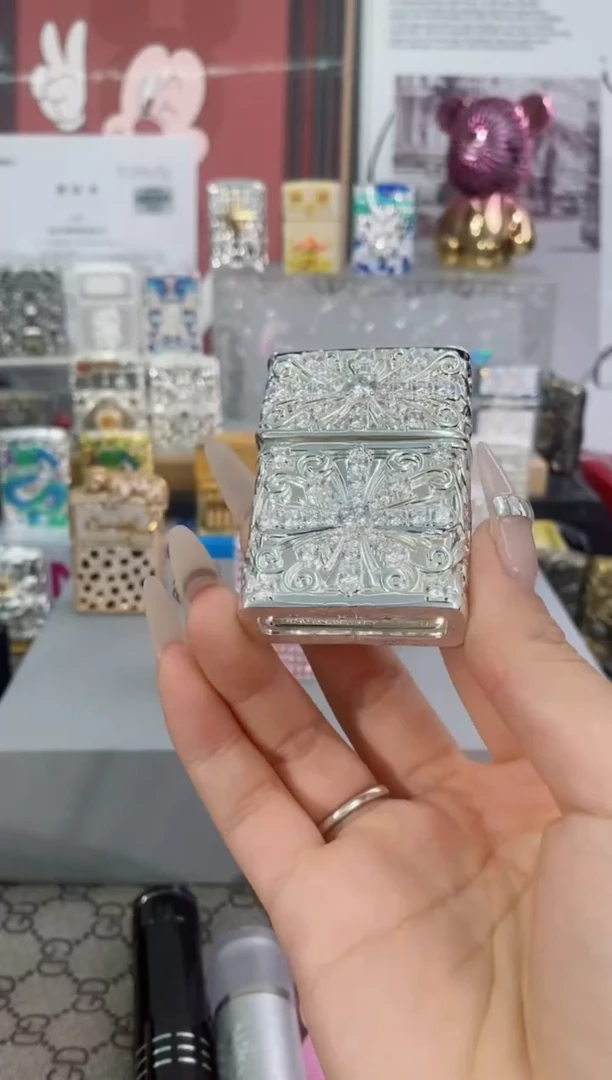 镜面ZIPPO满钻克罗心