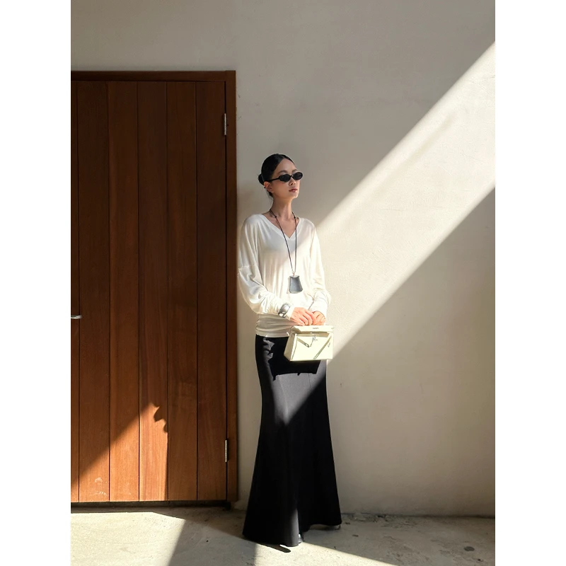 VENUIE黑色鱼尾半身裙女高级感时尚气质百搭显瘦A字包臀长裙04262