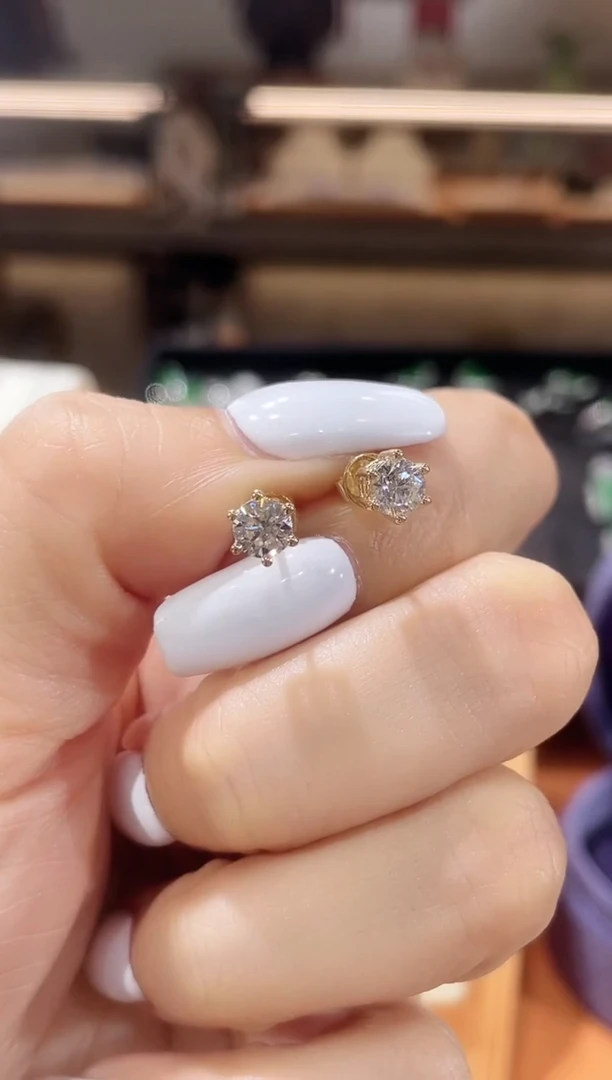 【闪购商品】实验室培育钻石耳饰18K金镶嵌K黄1ct