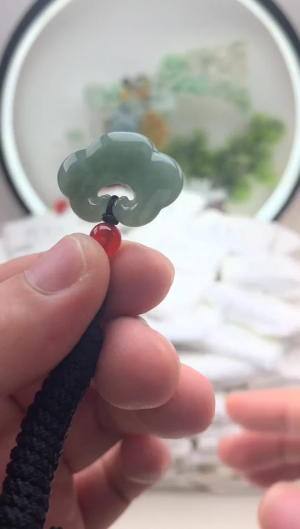 颈饰未镶嵌翡翠如意