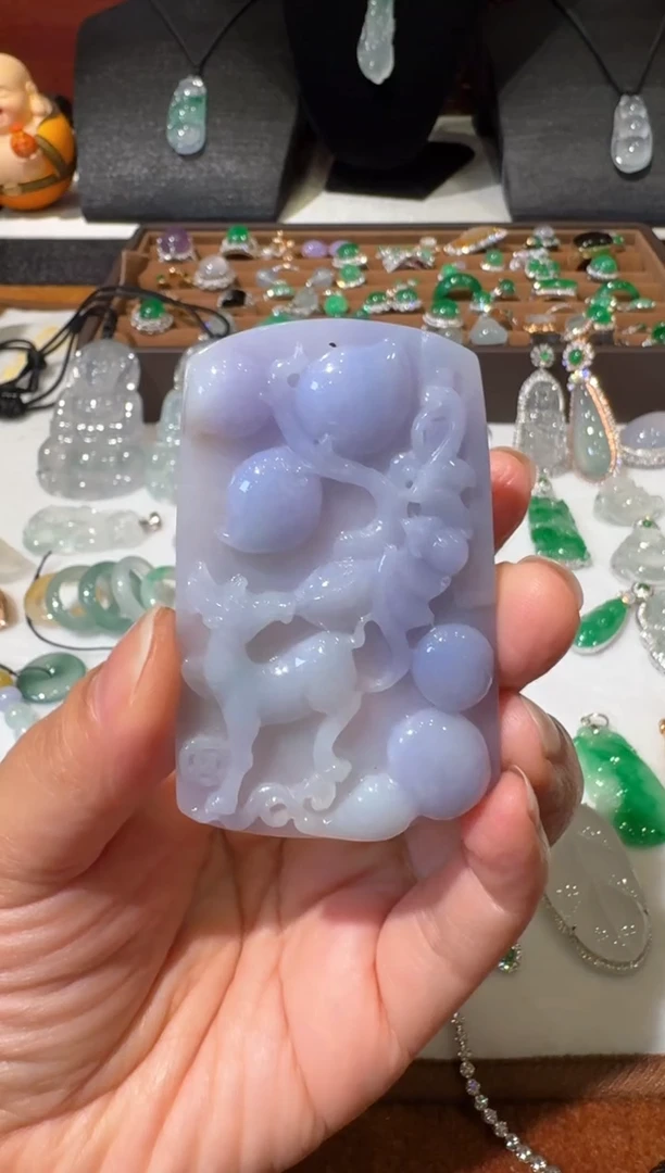 吊坠(不含链)未镶嵌翡翠小*?天然翡翠吊坠多样性发其一