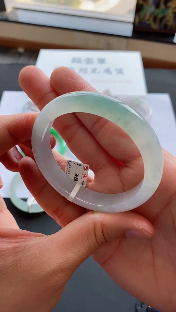 【闪购商品】翡翠手镯未镶嵌96号58*12.4*8.4正圈