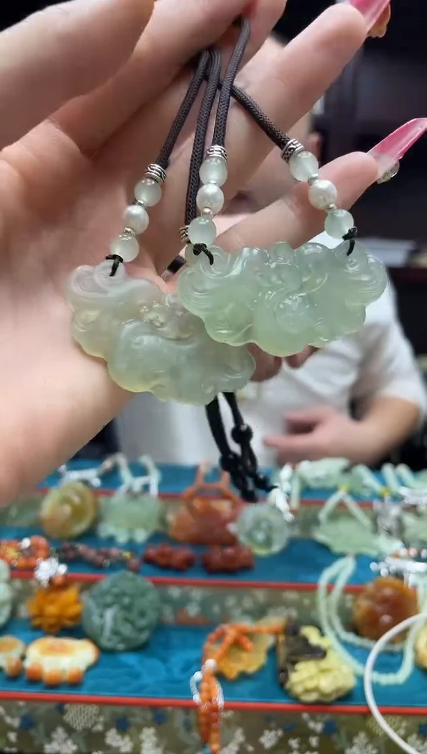 未镶嵌岫玉吊坠·多样性发货*拍一发一