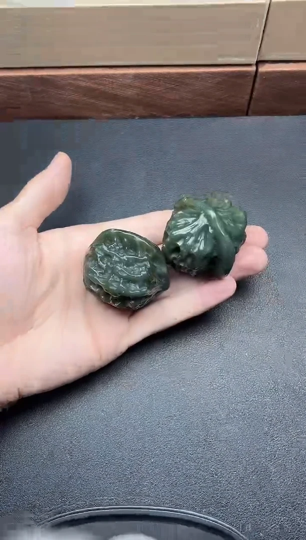 吊坠(不含链)未镶嵌和田玉若羌微色差核桃