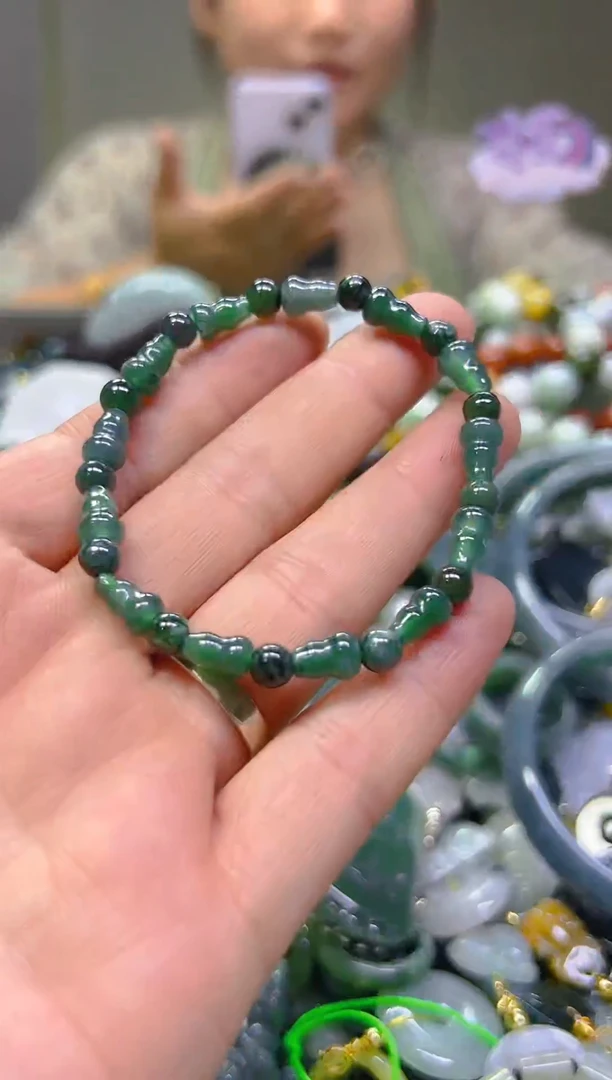 翡翠未镶嵌颈饰5MM/S/翡翠A货，一件也是批发价