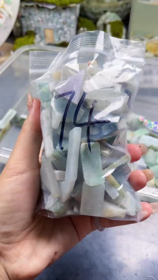 翡翠散珠天然翡翠中号500克74