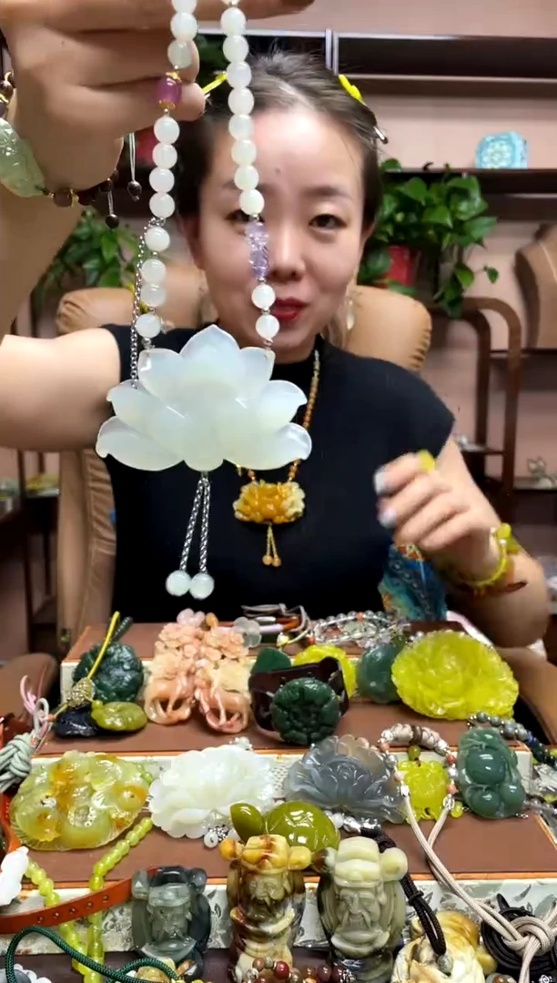未镶嵌岫玉吊坠·