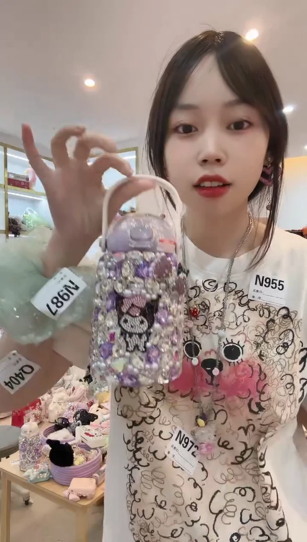 PVC王****莹格格家定制女包5633