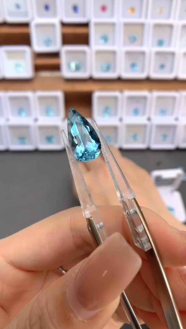 未镶嵌裸石定制海蓝宝石4.18ct  超圣02065