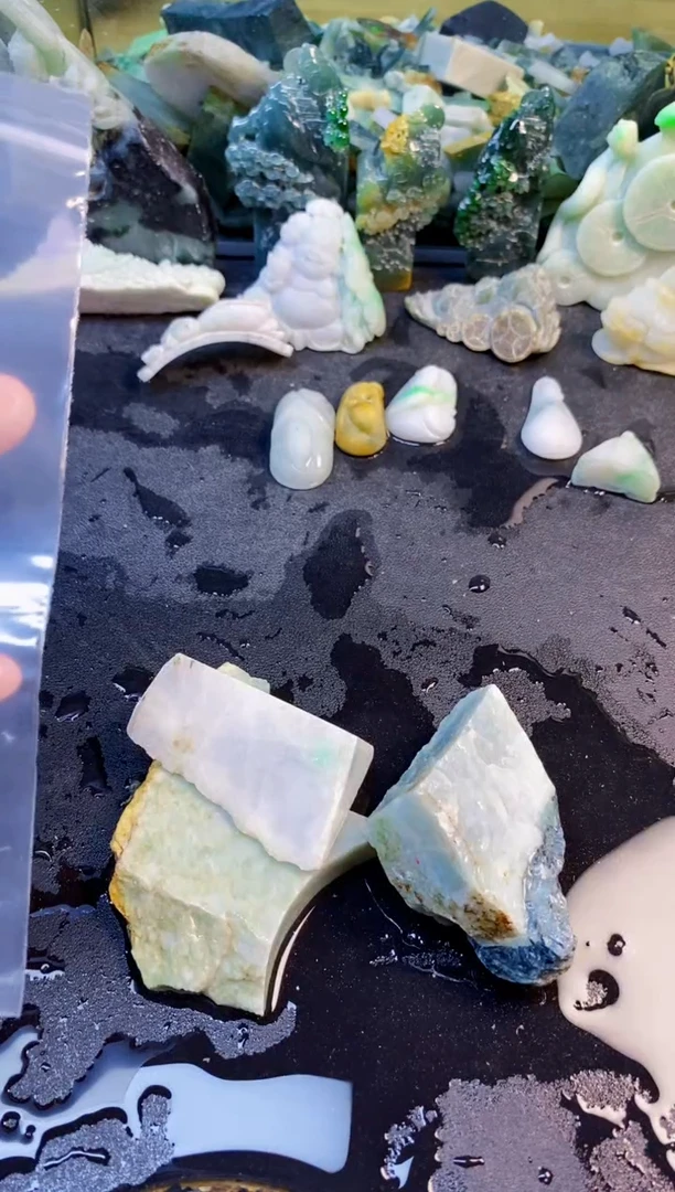 翡翠挂件未镶嵌天然翡翠071