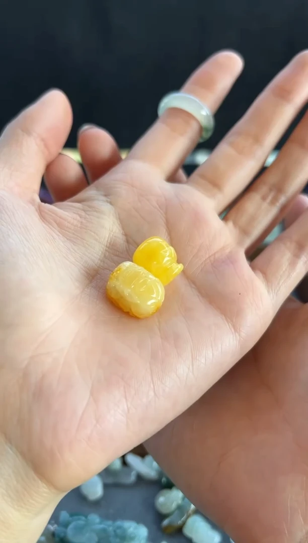 【闪购商品】蜜蜡吊坠(不含链)未镶嵌417买断