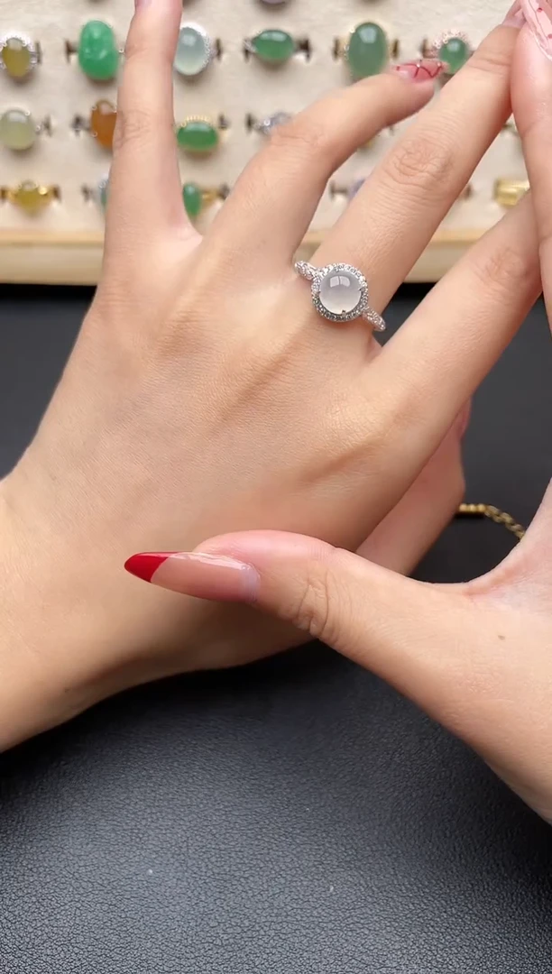 【闪购商品】翡翠戒指银S925镶嵌一物一证一礼盒