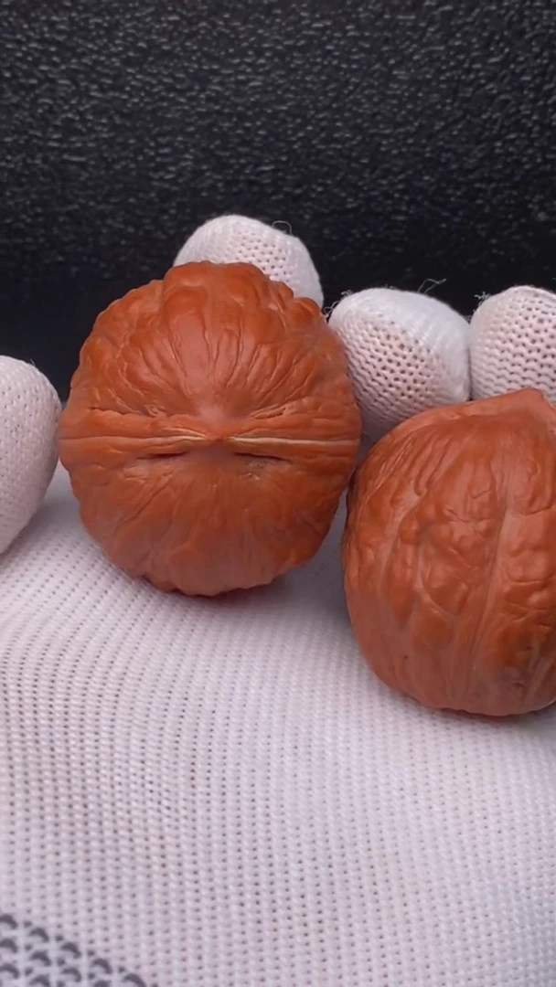 【闪购商品】文玩核桃把件将军肚