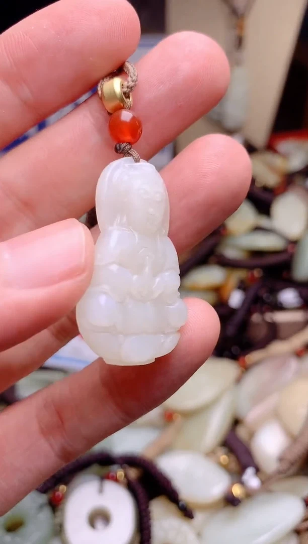 和田玉未镶嵌颈饰1