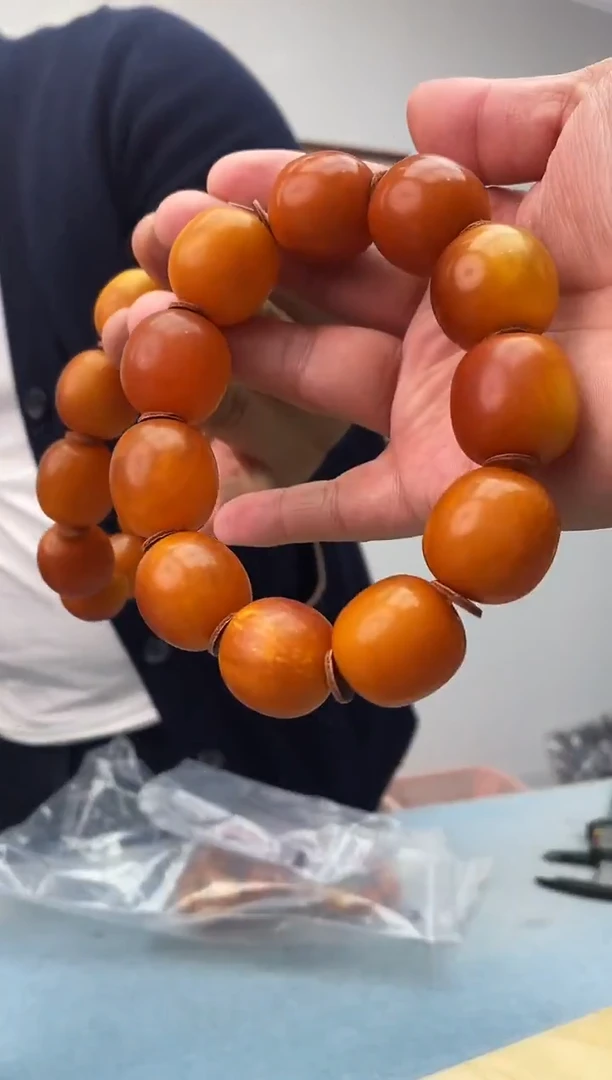 蜜蜡未镶嵌珠宝奇石假一罚十，发一件086