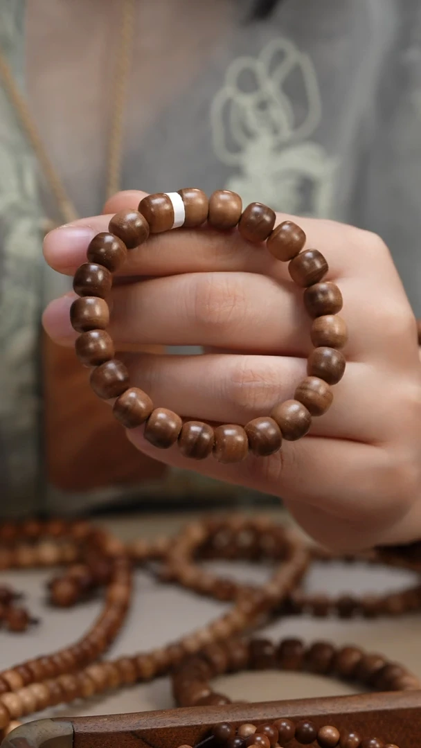 檀香木手串/手链老山檀香9*10老型多样式发其一风化料