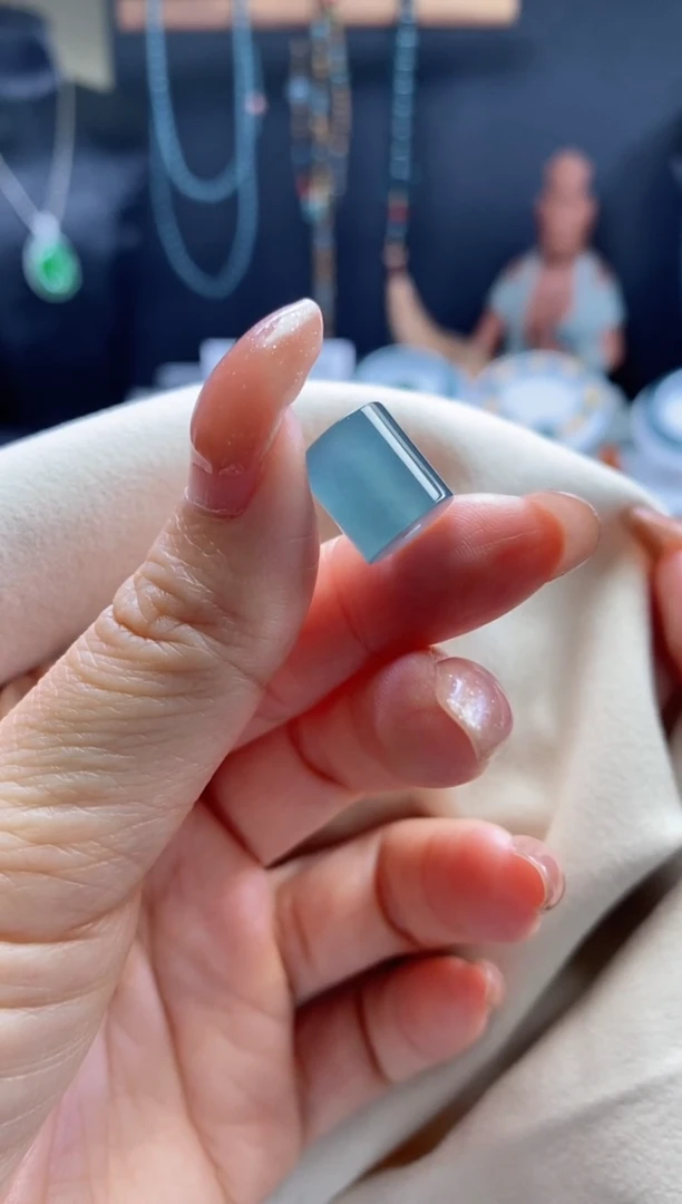 翡翠未镶嵌颈饰0146726240