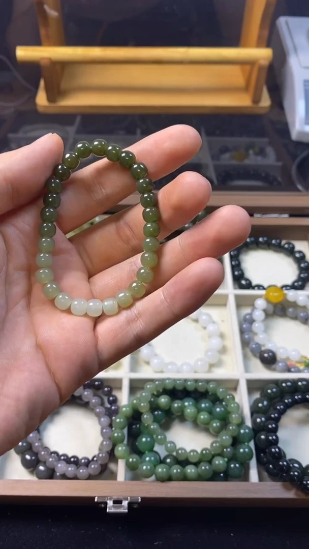 未镶嵌手串和田玉主播推荐！！