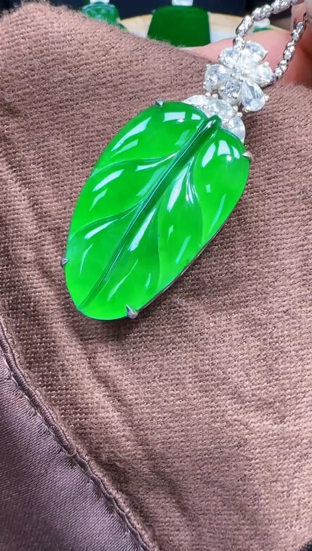未镶嵌定制翡翠翡翠吊坠243
