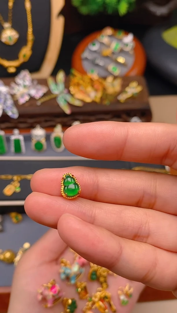 【闪购商品】翡翠吊坠(不含链)银S925镶嵌葫芦潘多拉