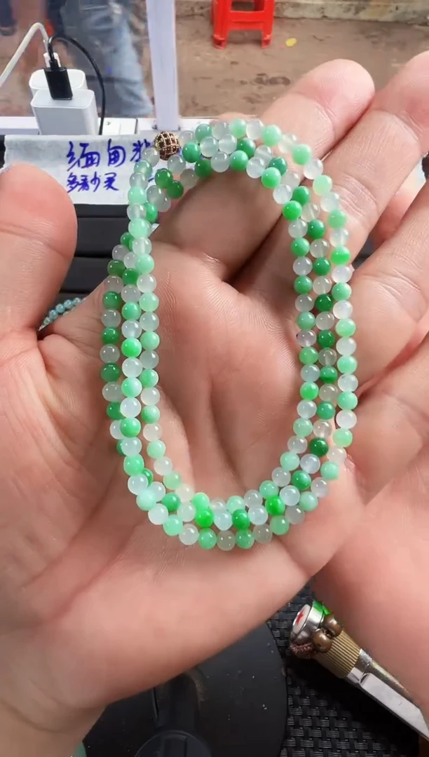 定制翡翠未镶嵌缅甸天然翡翠A货