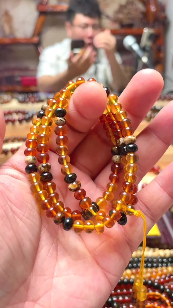 琥珀颈饰未镶嵌抚顺琥珀6+