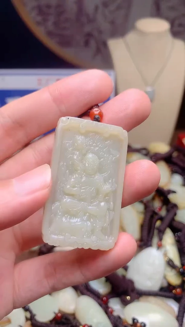 和田玉未镶嵌颈饰1