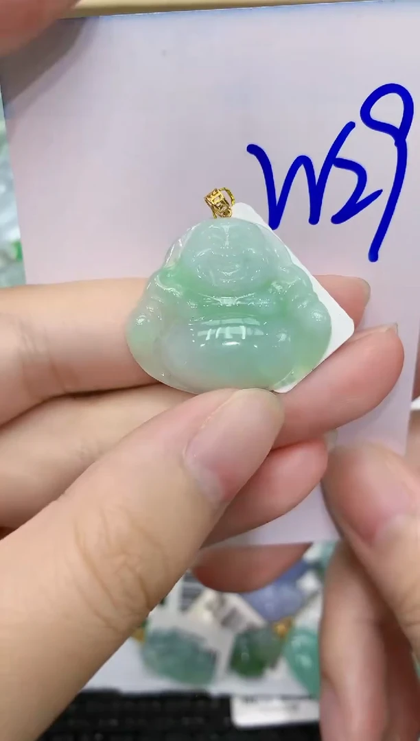 翡翠18K金镶嵌颈饰111111111