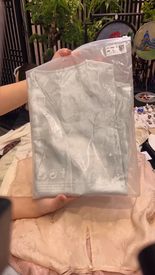 织绣珍****子非遗苏绣饰品L