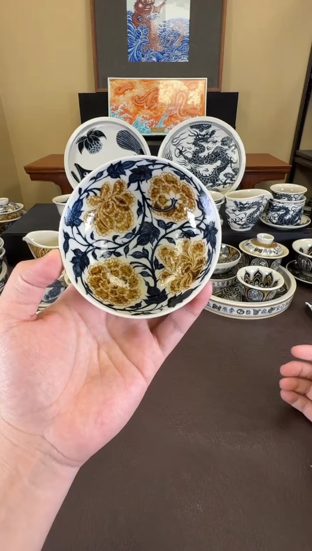 二号釉牡丹纹普洱杯